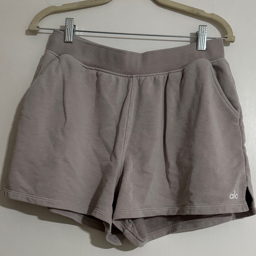 Alo low key sweat shorts